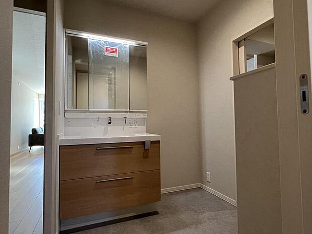 洗面室【1号地】(2023年9月撮影)シンプルで使い勝手の良い洗面