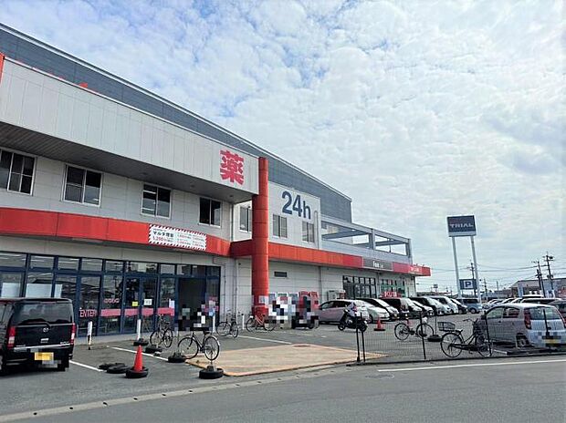 スーパーセンタートライアル 筑後店(約670m)