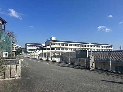 基山町立基山中学校 410m(-)