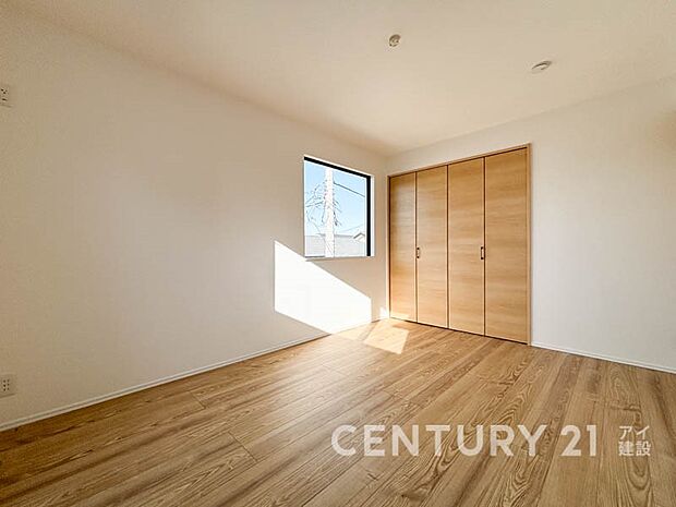 収納もしっかりした洋室は生活にゆとりを与えます。