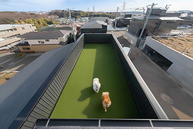 スカイバルコニー 誰にも邪魔されない空間へ
使い方は自由です。週末のランチを皆で楽しめるだけのスペースです。
注)人工芝等はCGで、イメージ画像です。