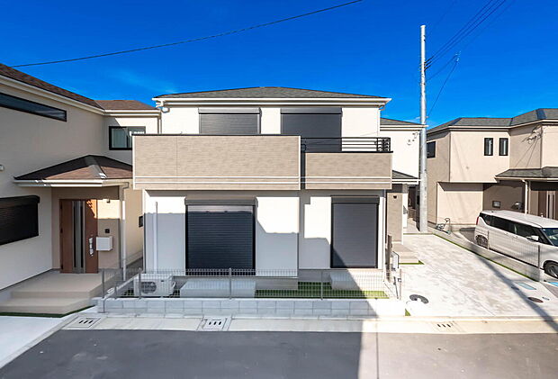 【外観写真】「群を抜いた満足感」
どの角度が眺めても、所有感が満たされる理想的で素敵な住まい
一生ものだから、「パッと見」こそが全て「第一印象で決まる」素敵なマイホーム。