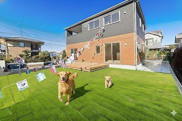 【お庭】広いお庭でワンちゃん大喜び!
(注)人工芝・デッキテラス等ははCGで、イメージ画像です。