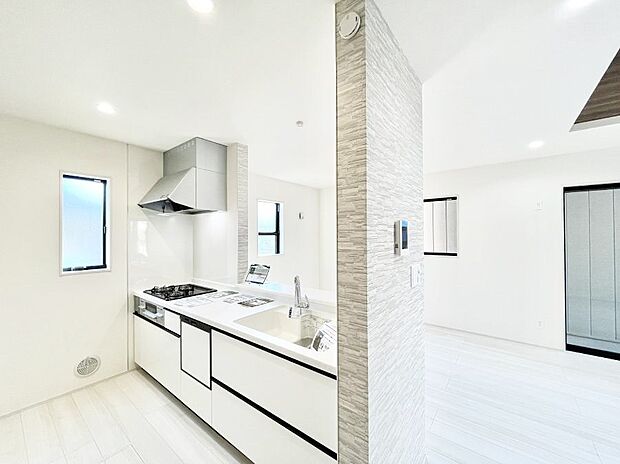 料理をしながらご家族との会話を楽しめる対面カウンターキッチン