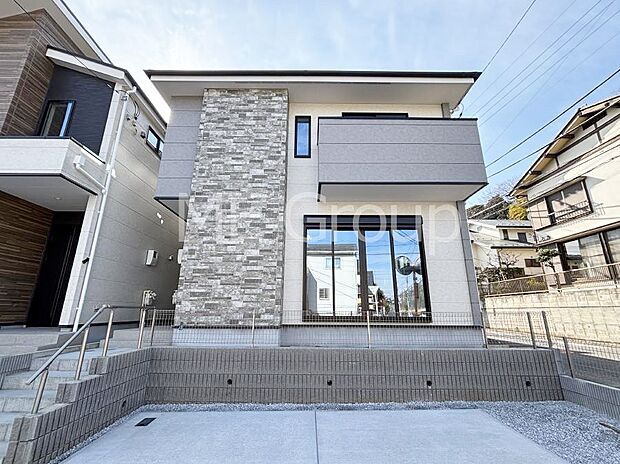 たっぷりの陽光と心地よい風が舞い込む住まい