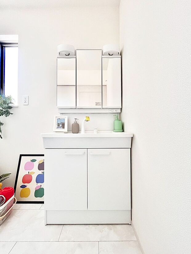 収納力と機能性に優れた洗面化粧台