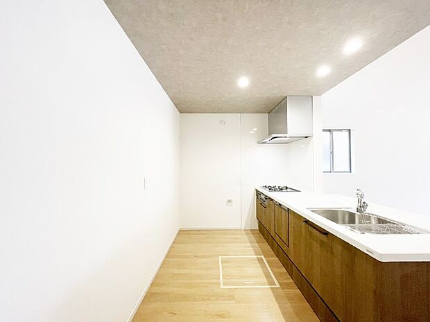 ゆとりあるキッチンではご家族と楽しくお料理ができます。