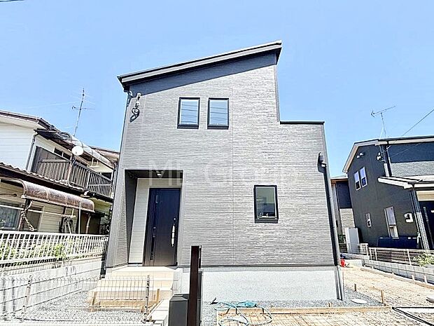 暮らしやすさと居心地の良さにこだわったシンプルで飽きのこないデザイン!