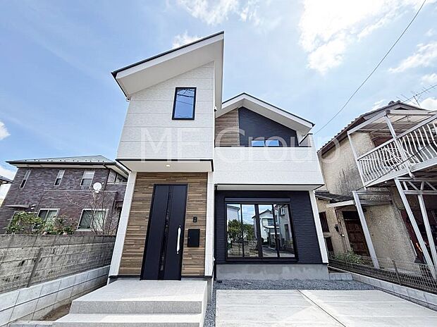 たっぷりの陽光と心地よい風が舞い込む住まい