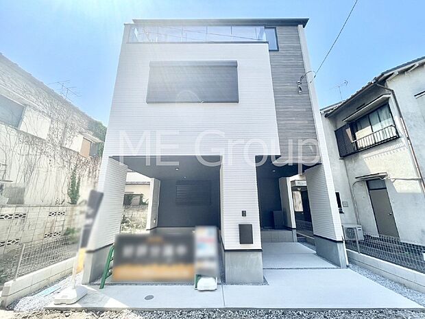 堂々完成！たっぷりの陽光と開放感に包まれる明るい住まい。 