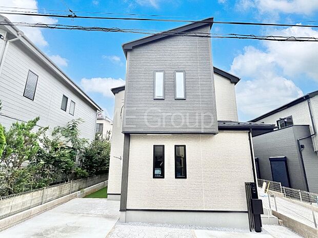 洗練された外観、上質な住空間が広がる室内は永く安心して過ごせる住居です。
