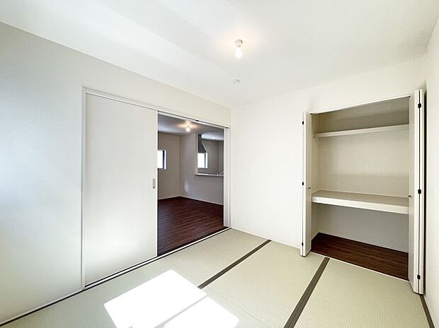 【和室】～Japanese‐style room～ＬＤＫとつながる開放的な和室を設けた住まい1号棟  