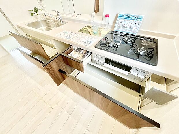 【その他設備(スライド収納)】使いやすさを優先したスライド式収納タイプ！