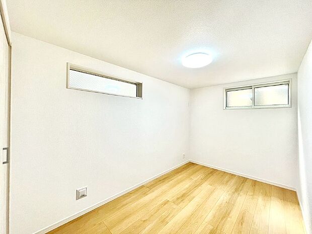 【子供部屋】２面採光で明るさ＆風通し良好！