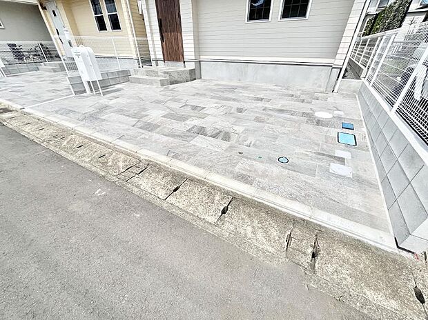 【駐車場】生活に欠かせない駐車スペース。