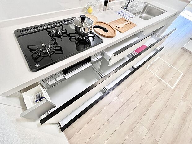 【スライド収納】使いやすさを優先したスライド式収納タイプ！