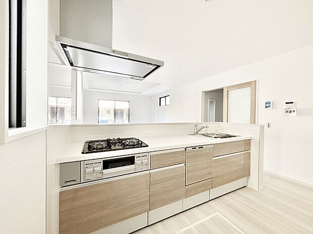 【ダイニングキッチン】カウンター越しにお話しをしながら毎日のお料理をもっと楽しく