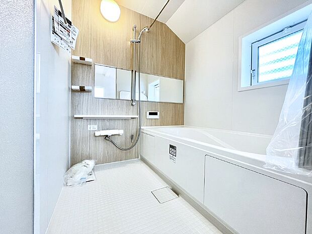 【浴室】一日の疲れを癒やす大切なバスタイム。ゆっくりとお風呂を楽しんで疲れをとりたいですね！  