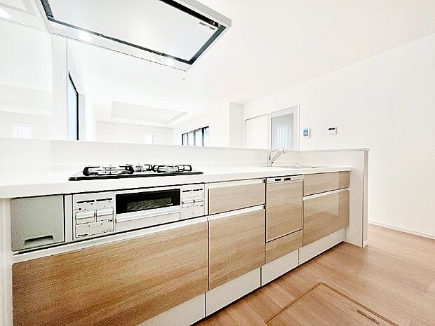 【ダイニングキッチン】カウンター越しにお話しをしながら毎日のお料理をもっと楽しく