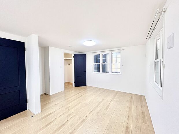 【寝室】将来は２部屋にすることもできますね。お年頃になったら夢の個室にチェンジ！