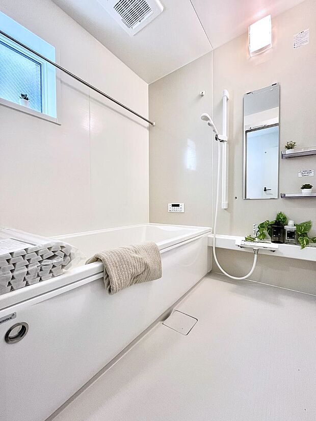 【浴室】一日の疲れを癒やす大切なバスタイム。ゆっくりとお風呂を楽しんで疲れをとりたいですね！  