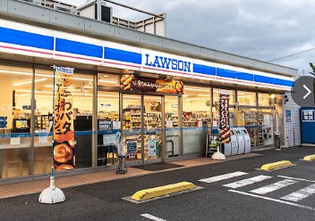 ローソン 足立伊興四丁目店（約400m・徒歩5分）