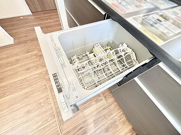 【食洗機】面倒なお片づけは食洗機にお任せ！家事の負担が減って、時間にも気持ちにもゆとりができます。