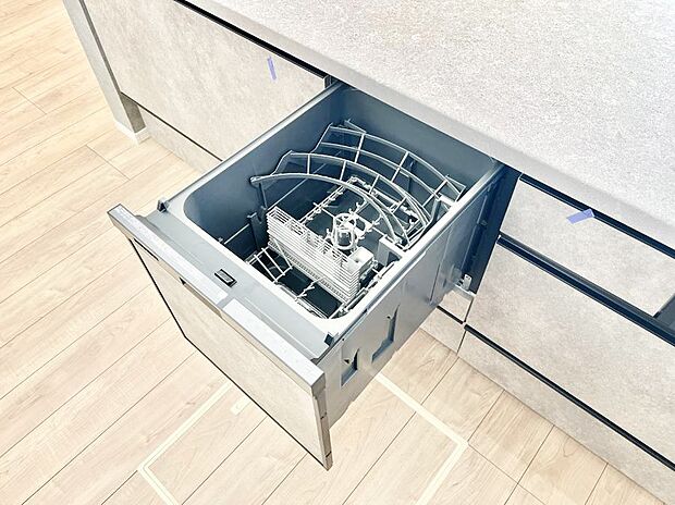 【食洗機】面倒なお片づけは食洗機にお任せ！家事の負担が減って、時間にも気持ちにもゆとりができます。