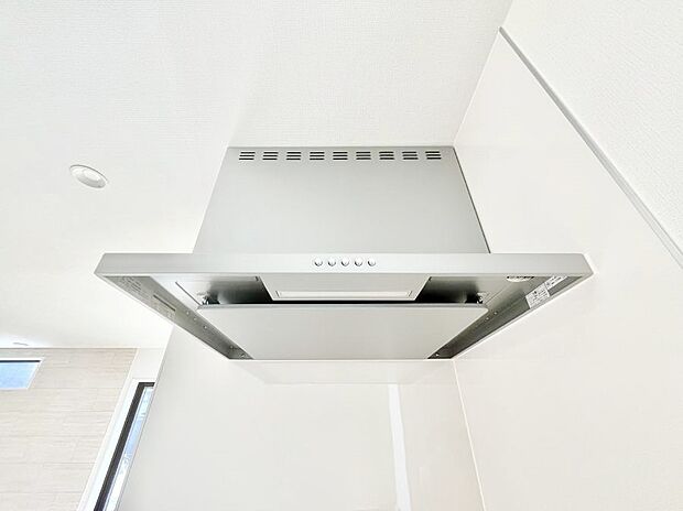 【レンジフード】基本的なお手入れはフィルターのみ!お手入れのしやすさも魅力です。