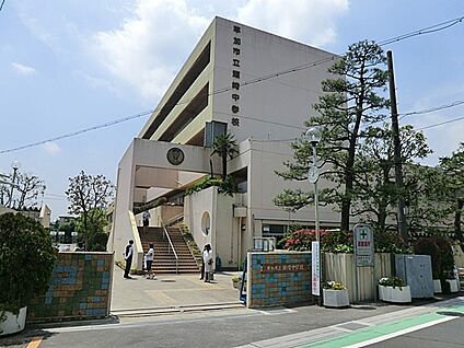 草加市立瀬崎中学校 830m(11分)