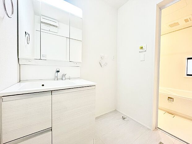 【ランドリースペース】広々とゆとりのあるランドリースペース。  