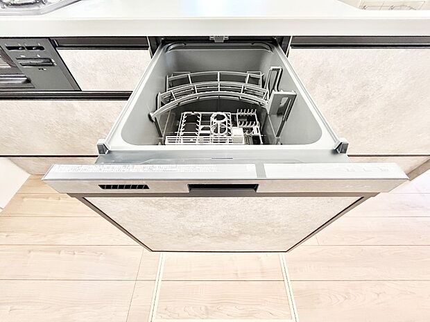 【食洗機】面倒なお片づけは食洗機にお任せ！家事の負担が減って、時間にも気持ちにもゆとりができます。