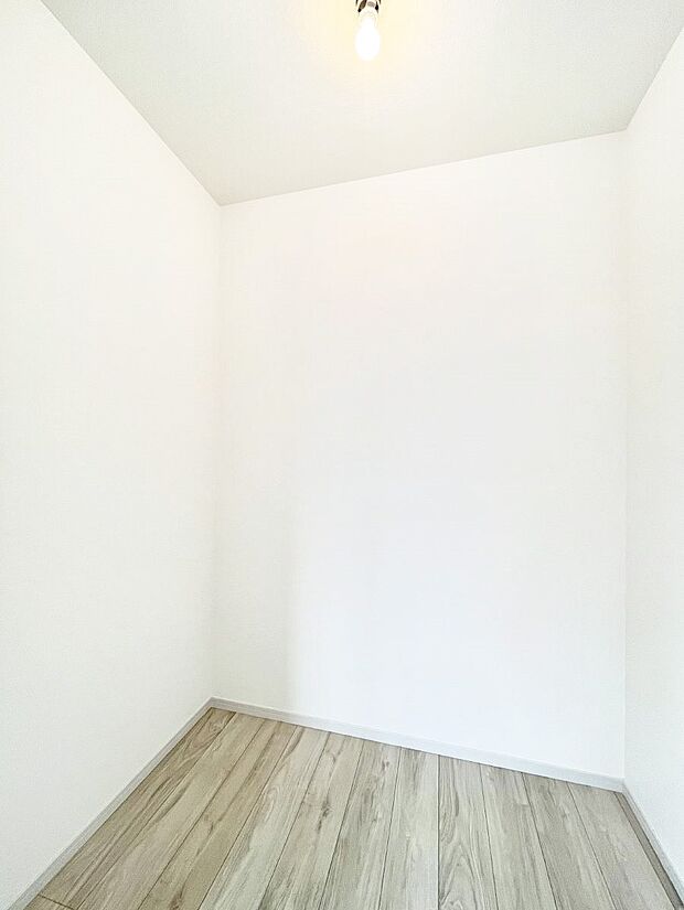 【ランドリースペース】広々とゆとりのあるランドリースペース。