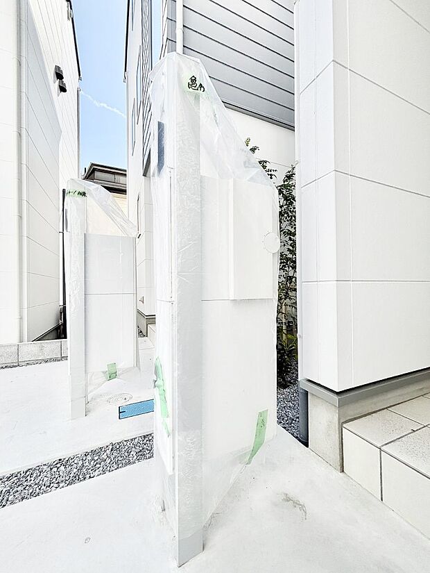 【その他現地】シンプルなデザインのポスト