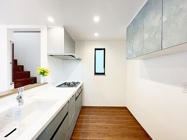 【キッチン】ゆとりあるキッチンではご家族と楽しくお料理ができます。