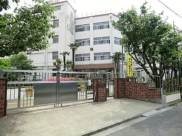 青井小学校（約260m・徒歩4分）