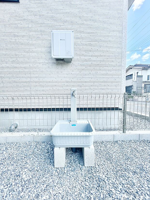 【その他現地】ガーデニングやお掃除に便利な外水栓