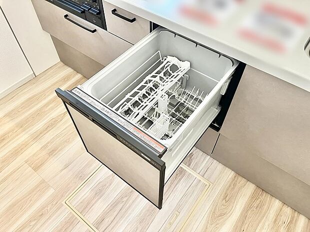 【食洗機】面倒なお片づけは食洗機にお任せ！家事の負担が減って、時間にも気持ちにもゆとりができます。
