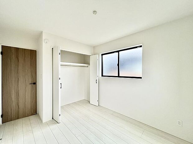 【洋室】自分だけのスペース、どんなお部屋にするかとっても楽しみですね！ 