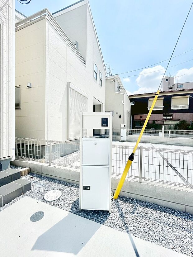 【その他現地】留守時の荷物の受け取りに便利な宅配ボックス
