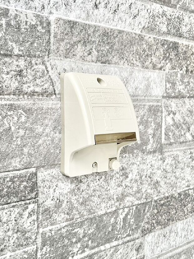【その他現地】お掃除などに便利な外コンセント