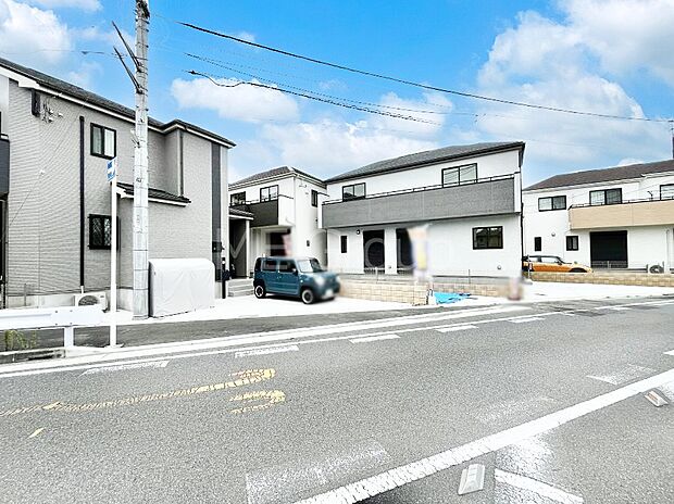 【前面道路含む現地写真】堂々完成！！ ここから始まる新生活を応援いたします！ 