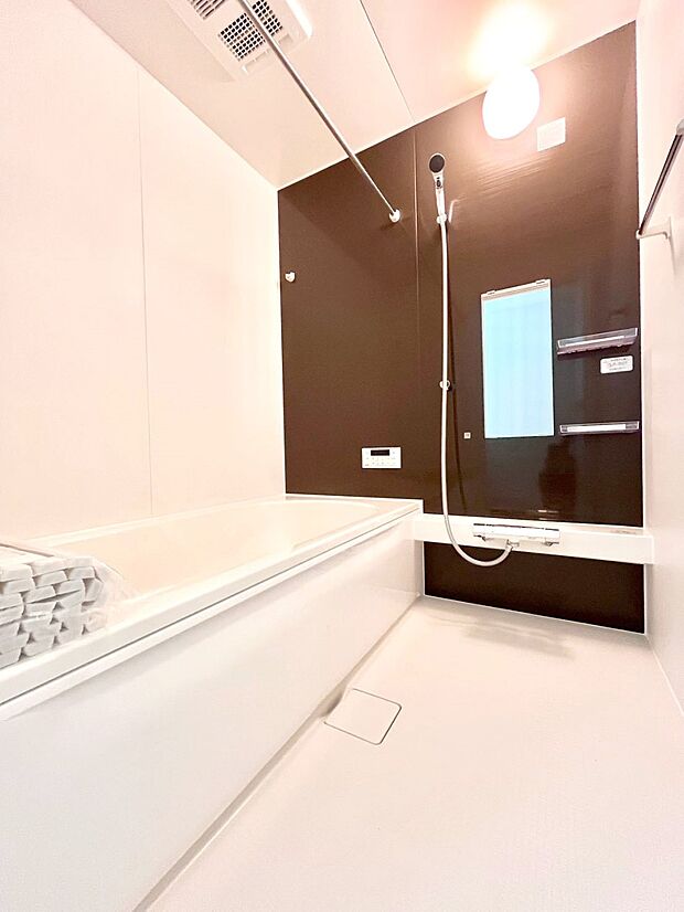 【浴室】一日の疲れを癒やす大切なバスタイム。ゆっくりとお風呂を楽しんで疲れをとりたいですね！  
