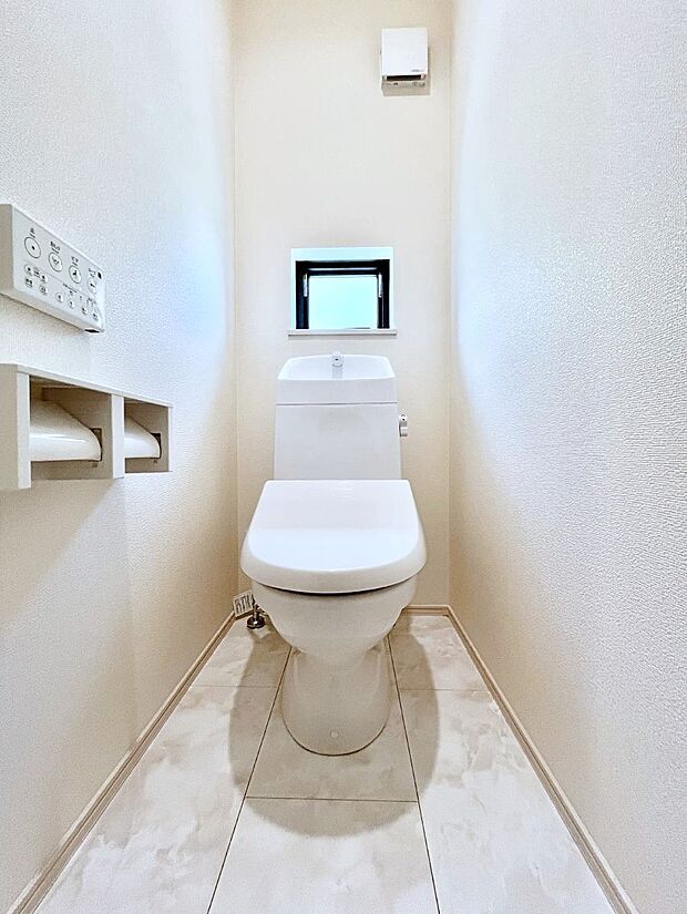 【トイレ】トイレは安心の２箇所！朝のバタバタも一安心です。 