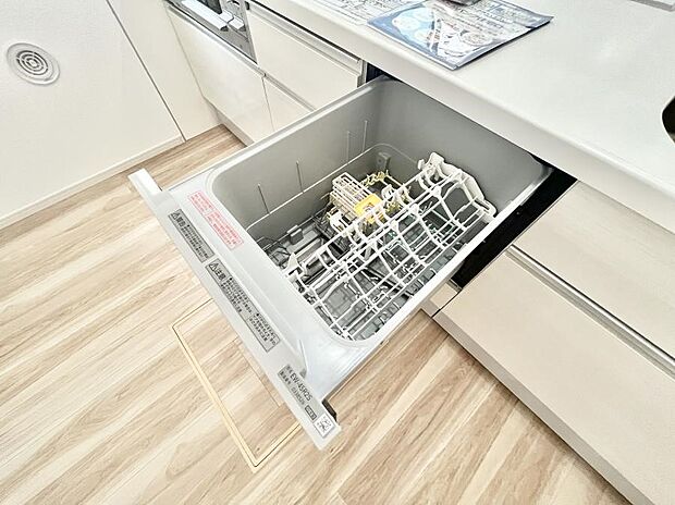 【食洗機】面倒なお片づけは食洗機にお任せ！家事の負担が減って、時間にも気持ちにもゆとりができます。