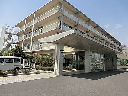三郷中央総合病院 650m