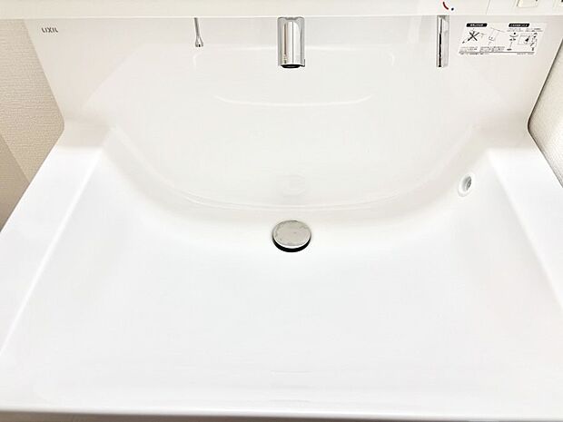【ハンドシャワー水栓】ハンドシャワー付き!使いやすい洗面台。