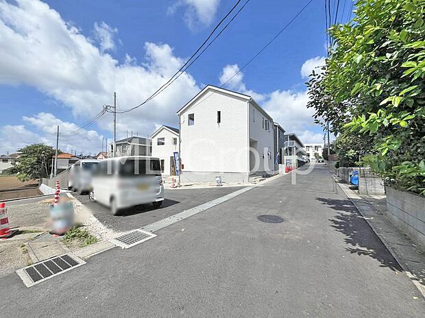【前面道路含む現地写真】堂々完成!! ここから始まる新生活を応援いたします!