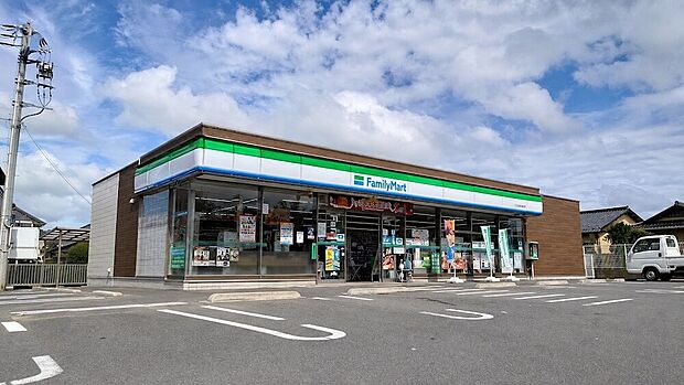 ファミリーマートつくば上の室店