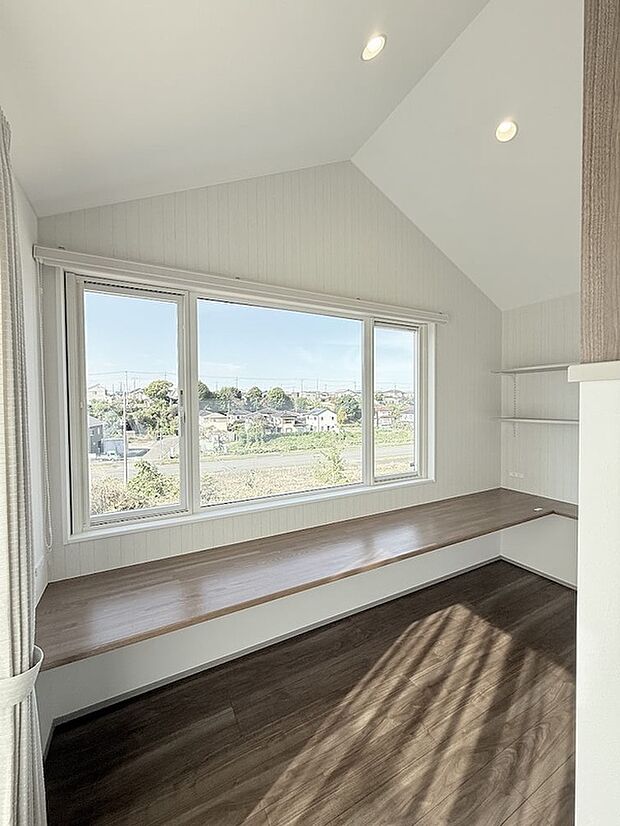 【ヌックスペース】一番の見どころ!見晴らしの良いヌックスペースで趣味やゆっくりできるスペースとしてお楽しみください!